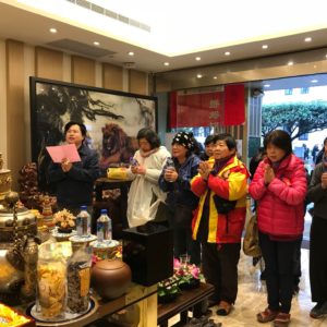 散場後，大家來到財神會館，祈求財富財神護佑加持，福慧圓滿