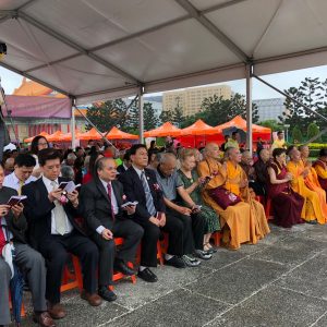 貴賓雲集，一同到場祈福