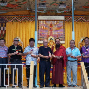 今天(8月11日)邀請在地立法委員呂孫綾、新北市議員蔡淑君、新北市社會局長張錦麗、觀音寺副董李榮、王義源總幹事、林口區里長聯誼會會長張文清、志工協會理事長林楊盛等貴賓蒞臨現場，一同來為國泰民安、世界和平及一切眾生祈福。
