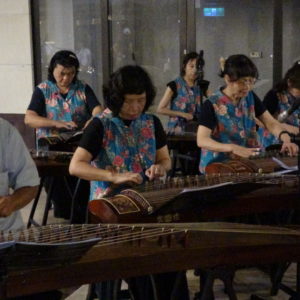 行動佛殿-樂藝供佛-荷塘箏韻箏樂團-台灣民謠聯奏曲 9月8日晚上七點,行動佛殿海港祈福 音樂飄送美聲供佛