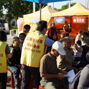 世界佛教正心會邀請苗栗地檢署到行動佛殿現場辦理反賄選反酒駕等政令宣導