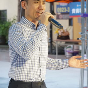 行動佛殿所到之處，除了祈福法會，還安排各地的表演團體進行慈善義演，以樂藝方式供佛!