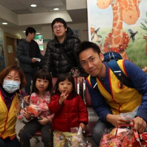 把福氣送至婦幼醫院,祝福病童早日康復 把福氣送至婦幼醫院,祝福病童早日康復