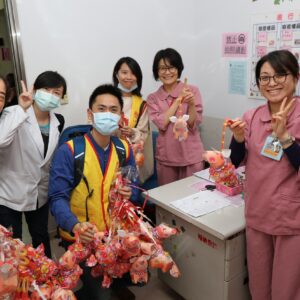 把福氣送至婦幼醫院,祝福病童早日康復 把福氣送至婦幼醫院,祝福病童早日康復