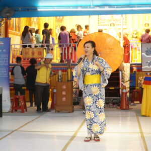 行動佛殿 樂藝供佛 夢田藝社李沛紜 世界佛教正心會 行動佛殿 佛光遍照 環島祈福法會第30站來到屏東大鵬灣台灣燈會,邀請表演團體來到燈會現場樂藝供佛,參與難得殊勝勝會