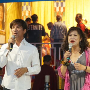 行動佛殿 樂藝供佛 夢田藝社符錦雲&李文造 世界佛教正心會 行動佛殿 佛光遍照 環島祈福法會第30站來到屏東大鵬灣台灣燈會,邀請表演團體來到燈會現場樂藝供佛,參與難得殊勝勝會