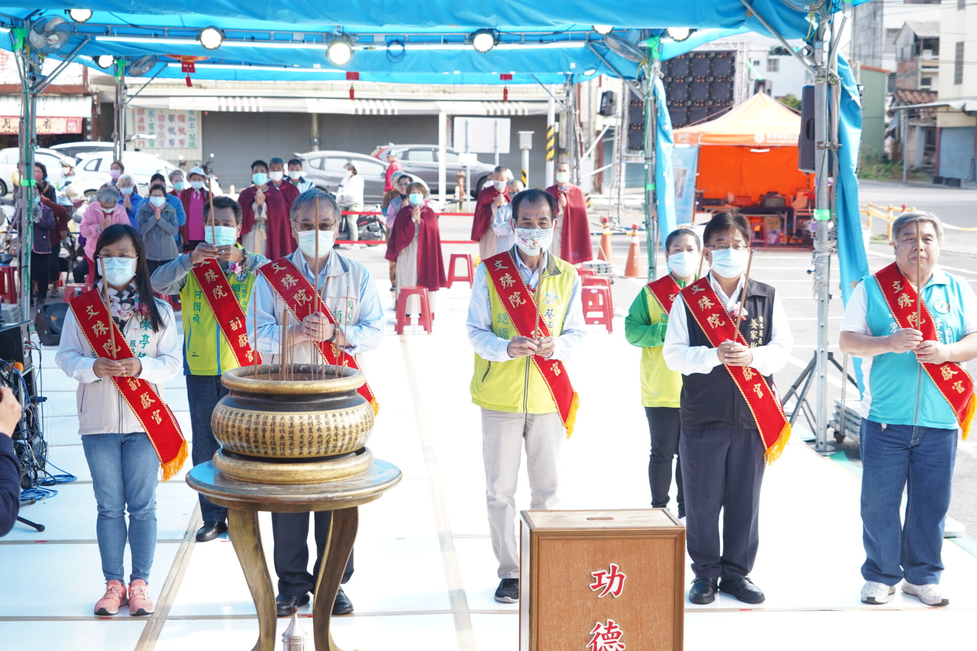 世界佛教正心會行動佛殿113站台南鹽水,貴賓上香祈福