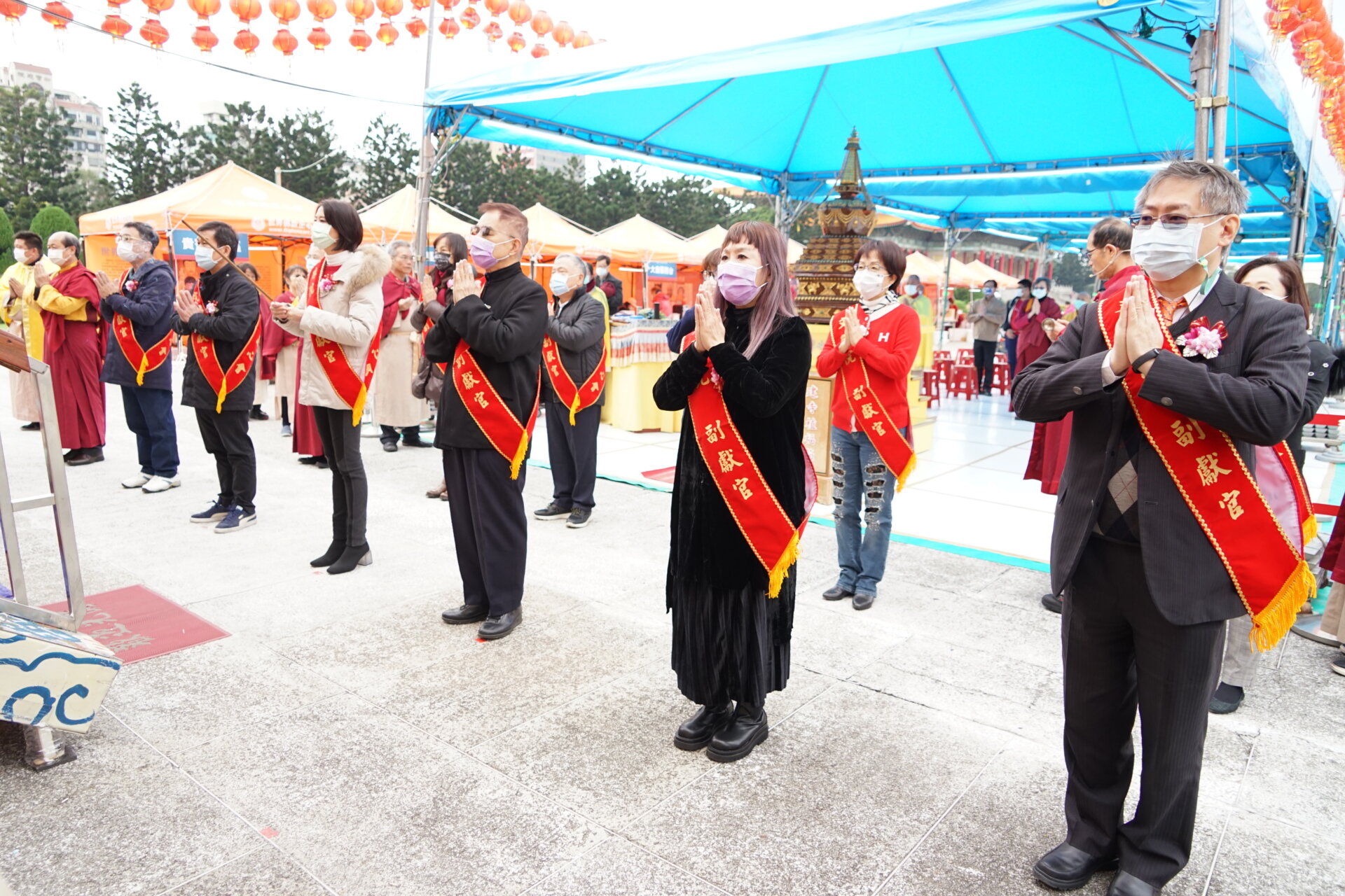 行動佛殿117站台北中正紀念堂，貴賓上香祈福