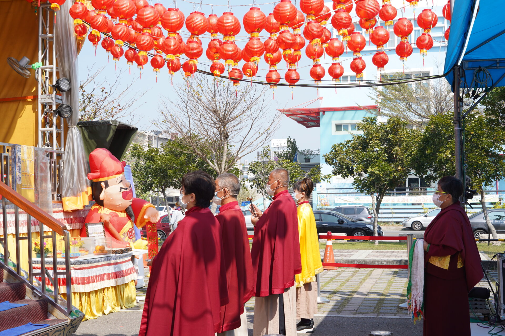 行動佛殿124站嘉義布袋漁港，恭迎主法金剛上師