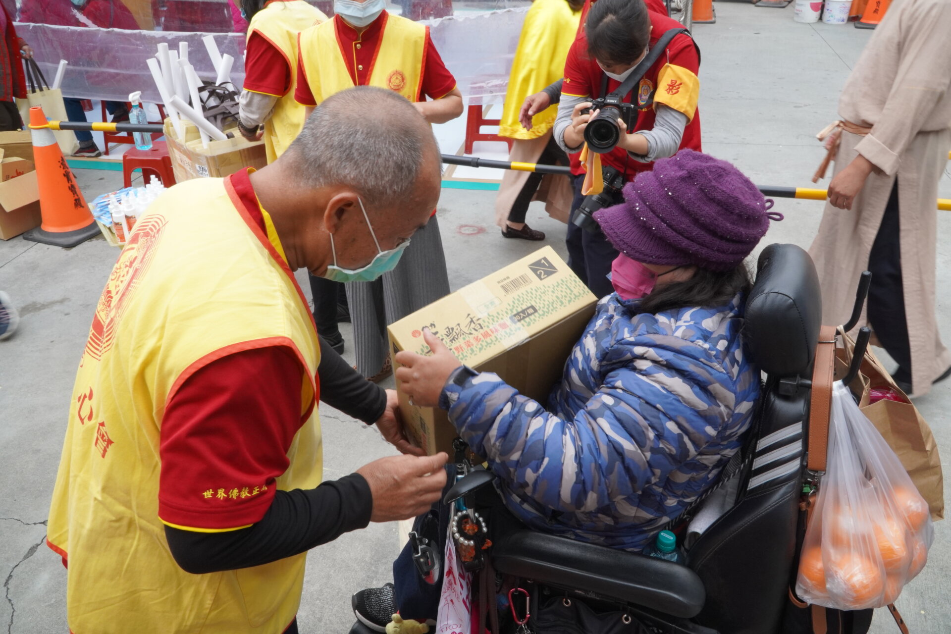 行動佛殿120站台南永康凌霄寶殿，公益關懷弱勢家庭