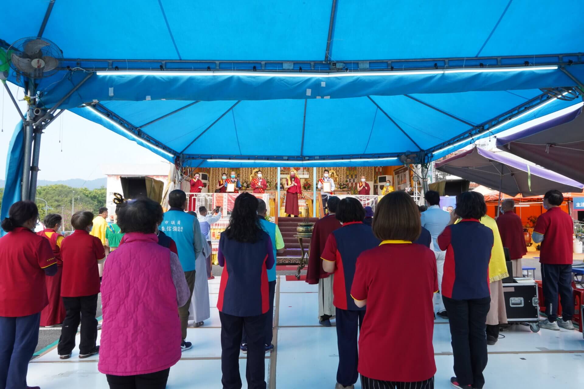 行動佛殿142站高雄內門，當地信眾參加祈福法會