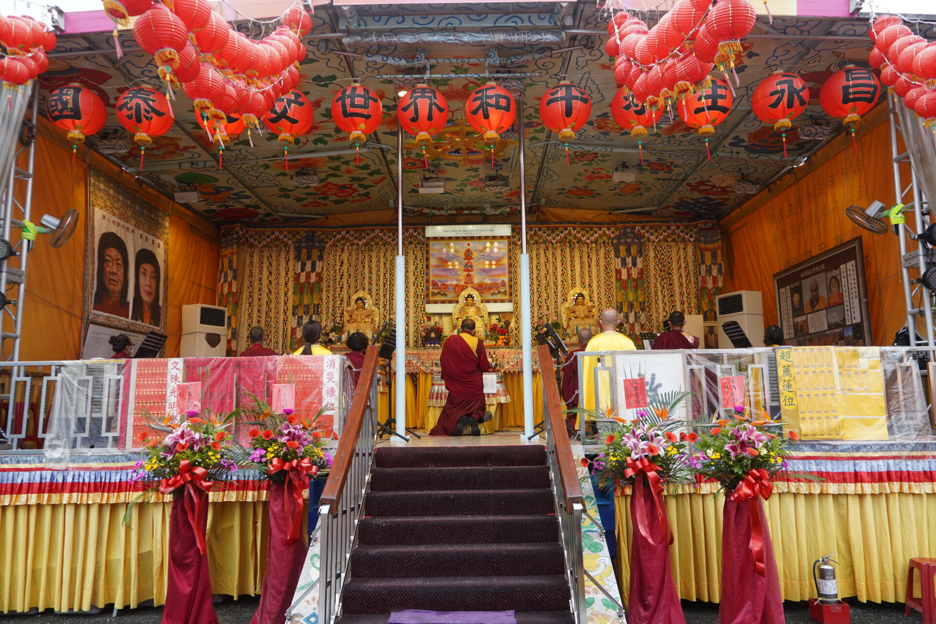 行動佛殿159站台東關山，眾多信眾虔誠參加誦經法會