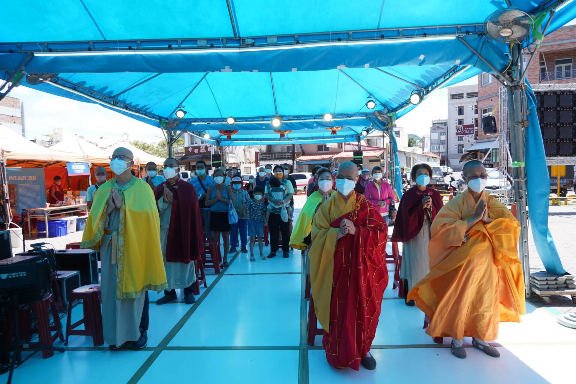 行動佛殿157站屏東恆春，眾多信眾虔誠參加誦經法會