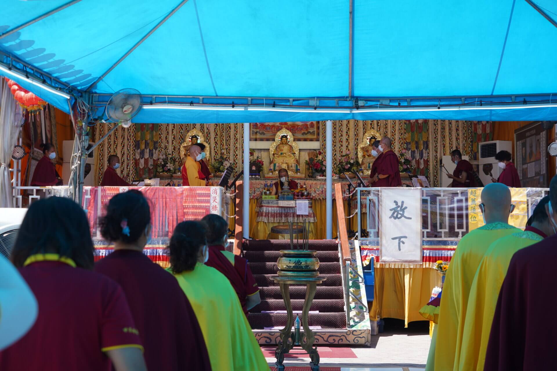 行動佛殿157站屏東恆春，眾多信眾虔誠參加誦經法會