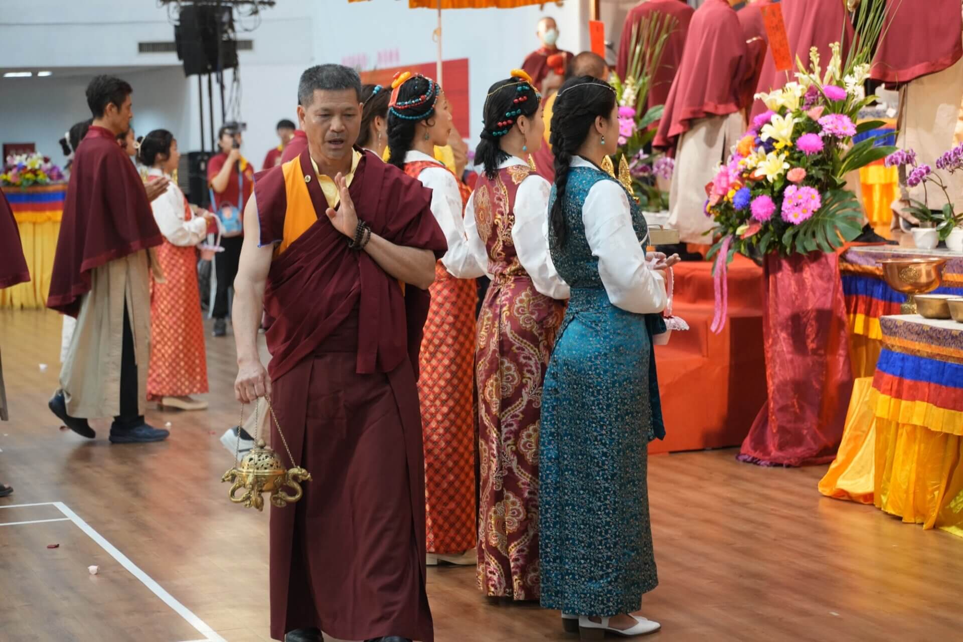 世界佛教正心會於3月31日假嘉義高中舉辦啟建恭祝觀世音菩薩聖誕暨財富財神加持法會