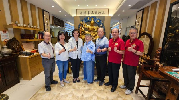 世界佛教正心會邀請新北市社會局李美珍局長、許秀能副局長、新北市記者工會黃村杉理事長、葉仁富副理事長參訪文殊院及財神會館