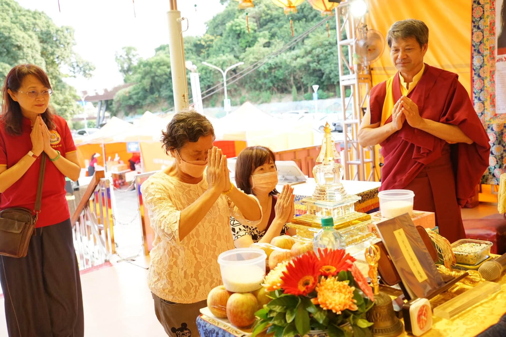 世界佛教正心會於高雄舉辦觀音法會，來自各地信眾虔誠禮佛