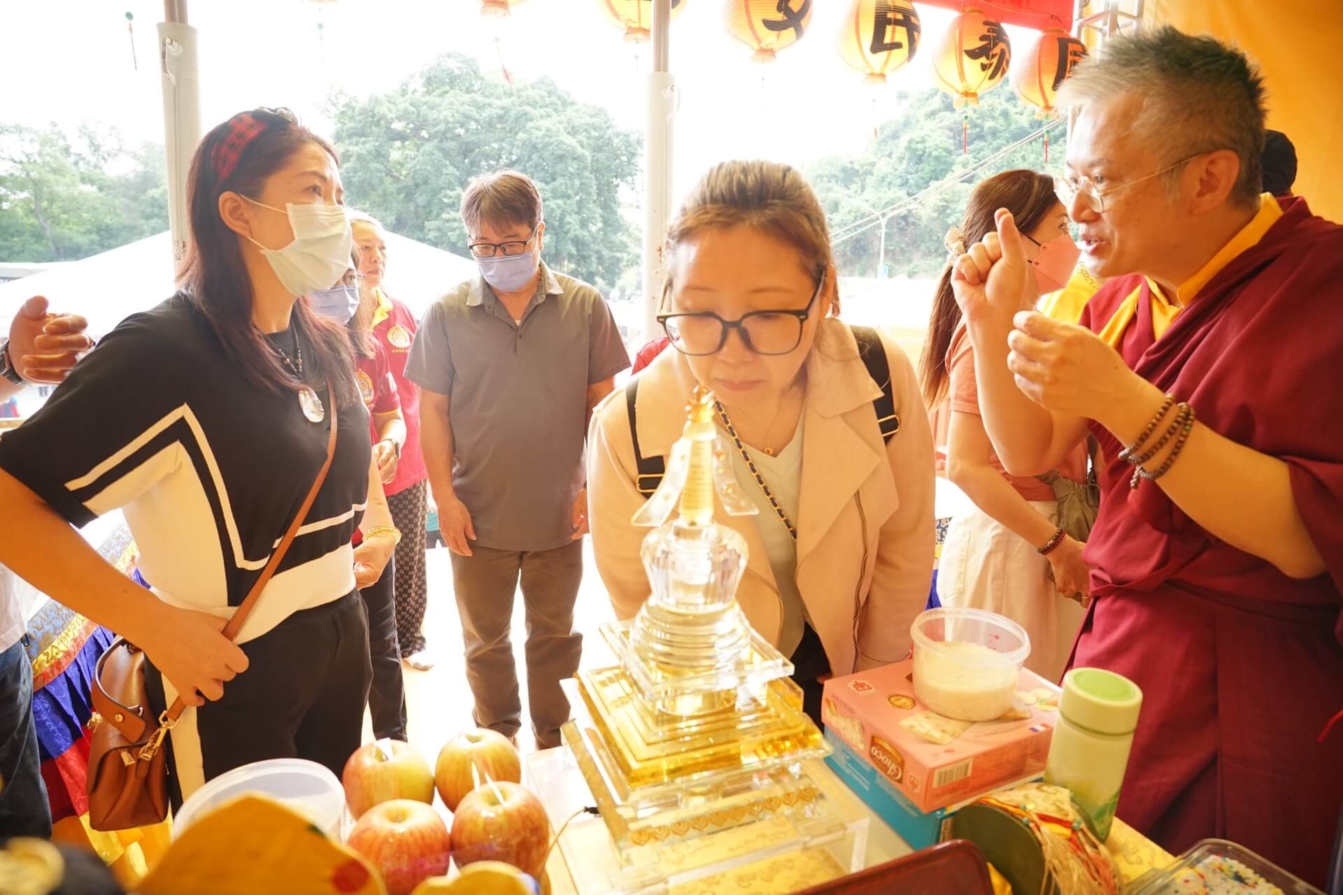 世界佛教正心會於高雄舉辦觀音法會，來自各地信眾虔誠禮佛