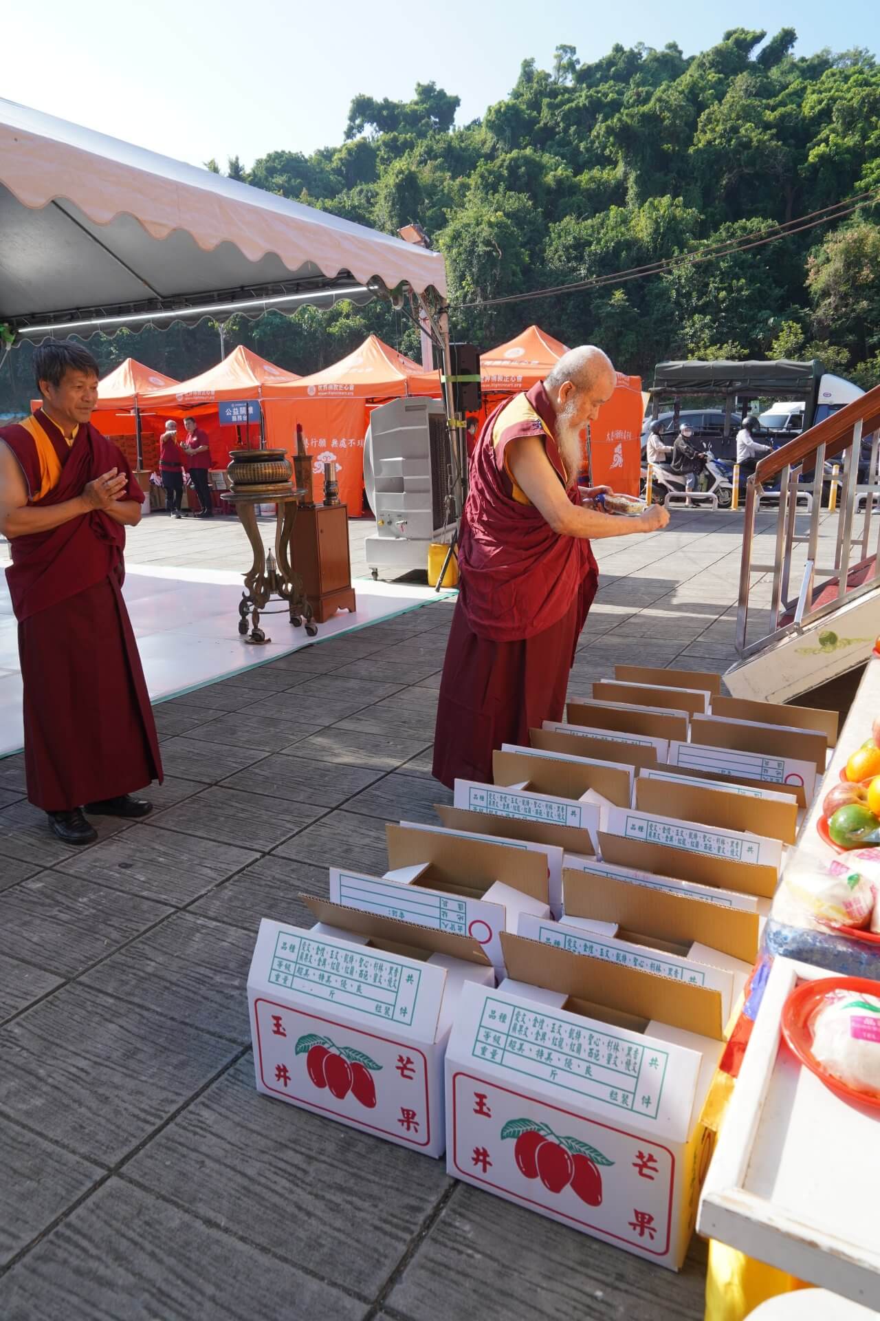 世界佛教正心會於高雄舉辦觀音法會，本會指導金剛上師恆性嘉措仁波且加持放生地龍