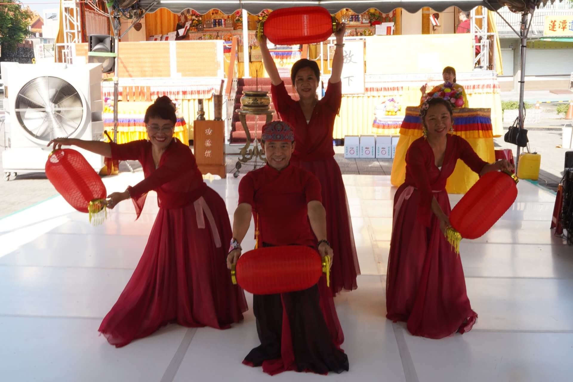 世界佛教正心會於高雄舉辦觀音法會，幸福甜甜圈樂藝供佛