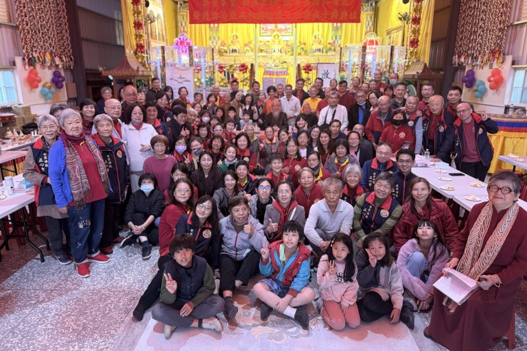 世界佛教正心會12月13日舉辦慶祝活動,下午的慶祝活動上師及弟子們同歡樂 世界佛教正心會12月13日舉辦慶祝活動,下午的慶祝活動上師及弟子們同歡樂