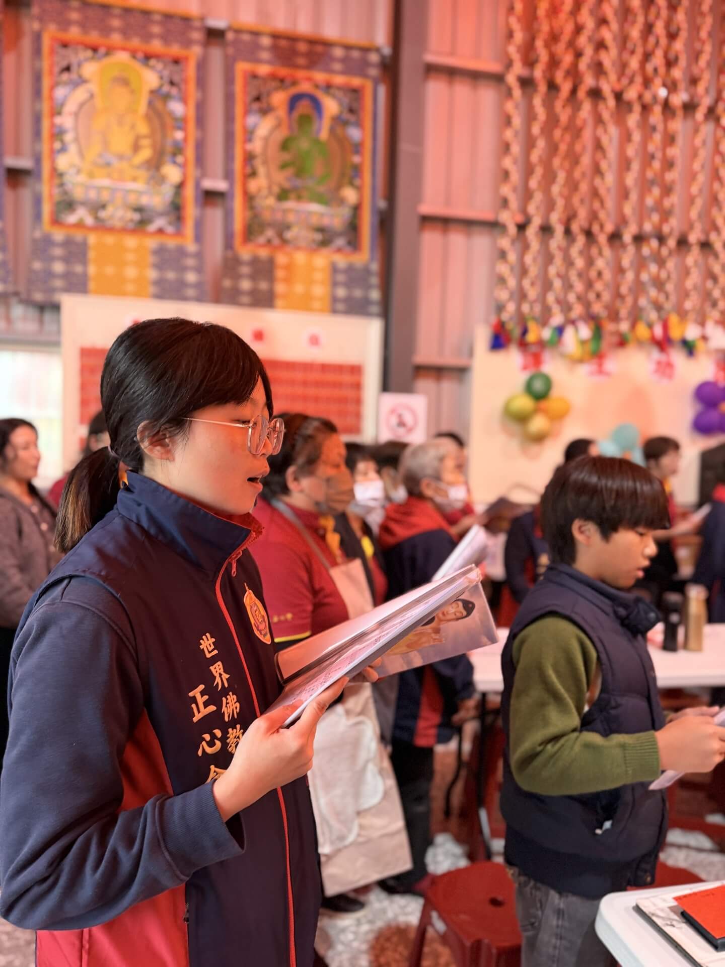 世界佛教正心會12月13日舉辦慶祝活動，下午的慶祝活動弟子們恭誦迴向偈