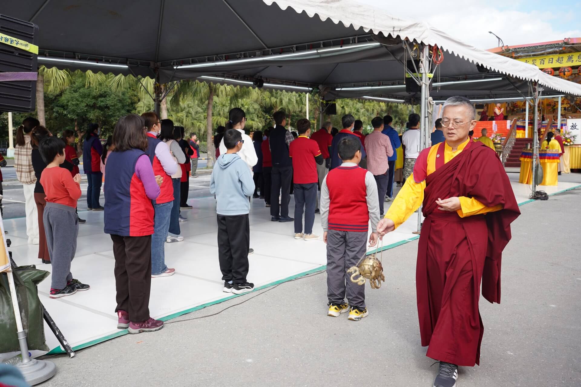 世界佛教正心會於元旦到花蓮光復舉辦百日超薦法會，第三天舉辦戶外觀音大悲感召加持法會