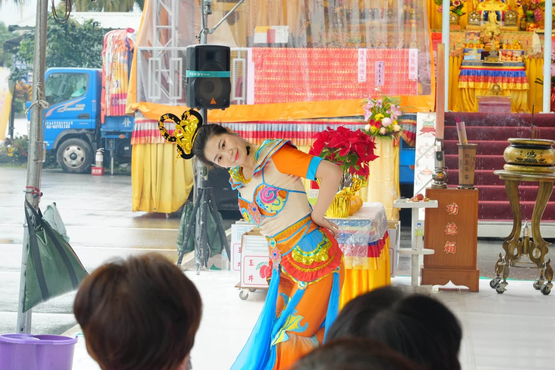 世界佛教正心會於元旦到花蓮光復舉辦百日超薦法會，劉亭孜古典舞樂藝供佛