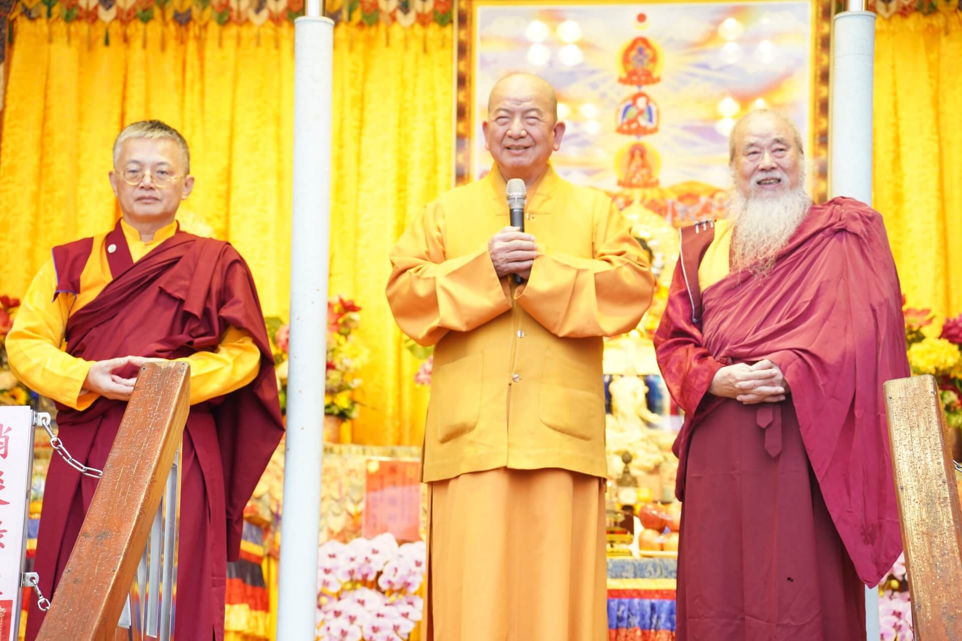 世界佛教正心會於元旦到花蓮光復舉辦百日超薦法會，海明寺住持明光法師特別到花蓮參加法會，祝福國泰民安世界和平眾生光明永昌