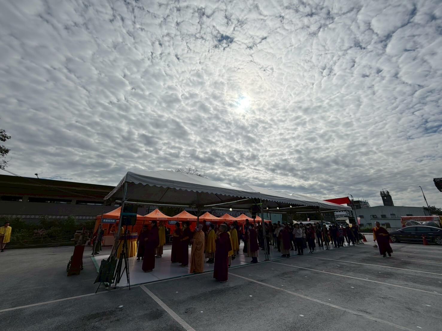 世界佛教正心會於元旦到花蓮光復舉辦百日超薦法會，第三天舉辦戶外觀音大悲感召加持法會艷陽高照