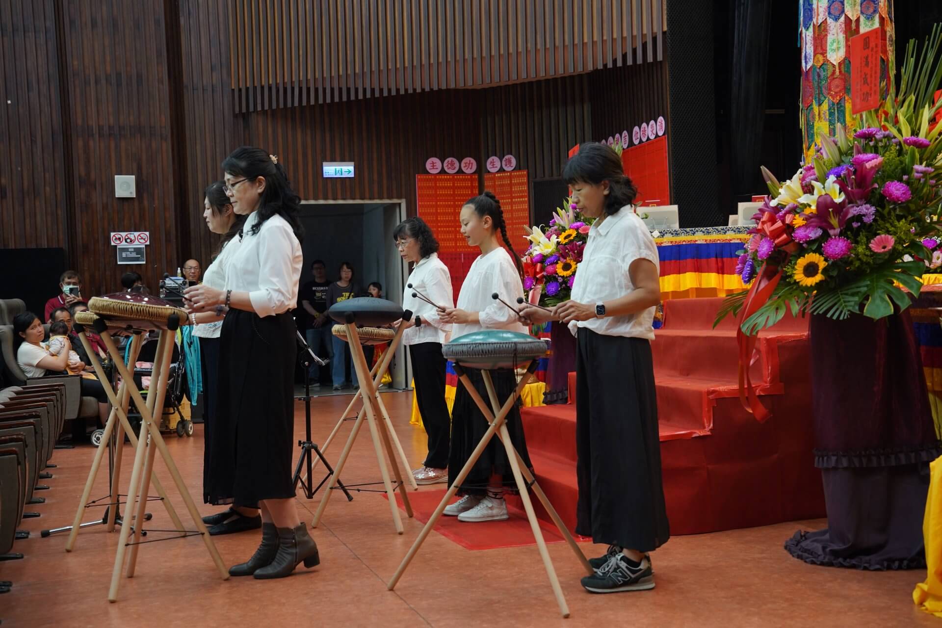 世界佛教正心會於嘉義大學舉辦法會，鼓點音樂藝術團演奏空靈鼓