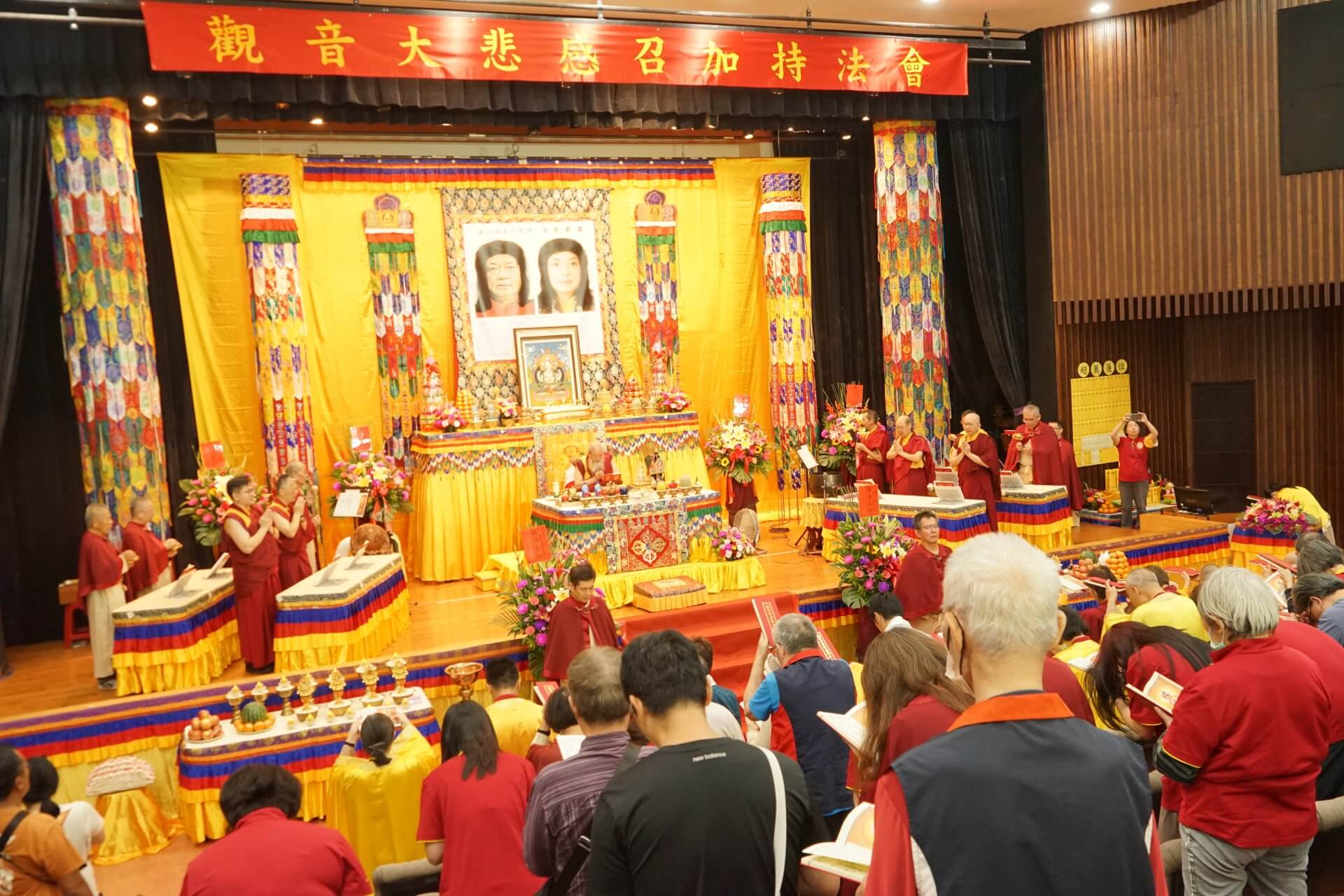 世界佛教正心會於嘉義大學舉辦法會，來自各地信眾虔誠誦經祈福