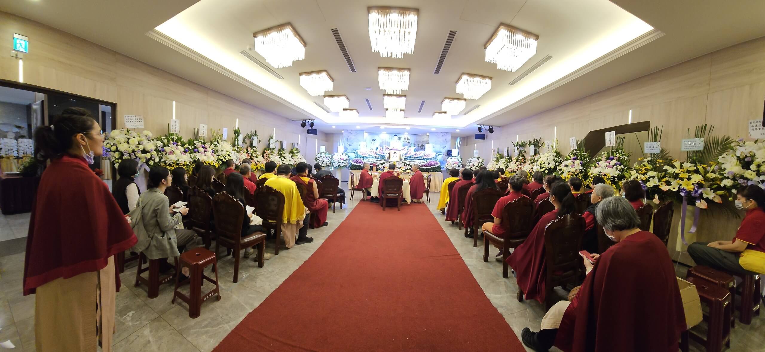 告別式當天感謝所有正心會師兄師姐誦經念佛為同修送行 告別式當天感謝所有正心會師兄師姐誦經念佛為同修送行