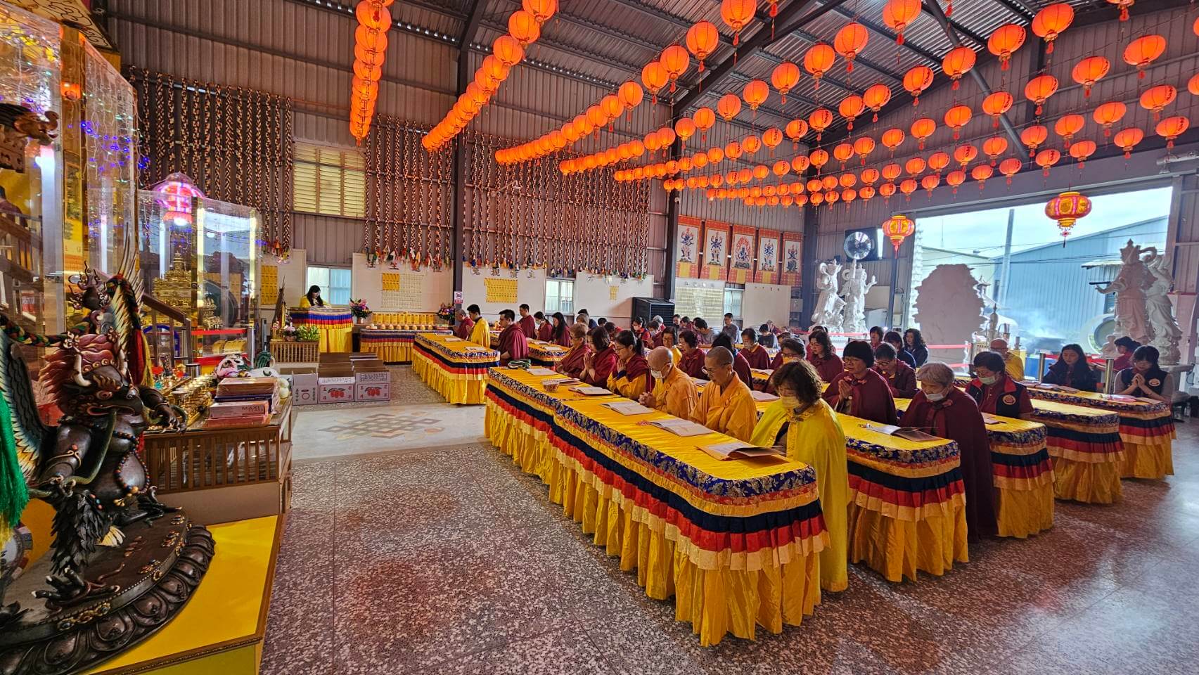 世界佛教正心會舉辦一年一度清明法會，本會指導金剛上師恆性嘉措仁波切帶領弟子們誦經祈福