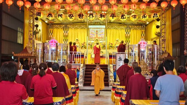 世界佛教正心會舉辦一年一度清明法會，佛前大供